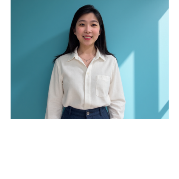 Mollee Huang Headshot